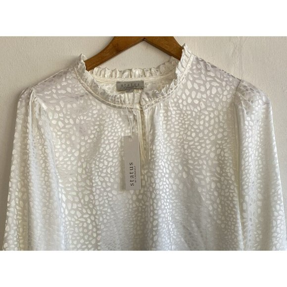 COPY - Status by Chenault Blouse Womens Top Medium Ivory Pebble Ruffle Neck Sle… - Picture 2 of 10